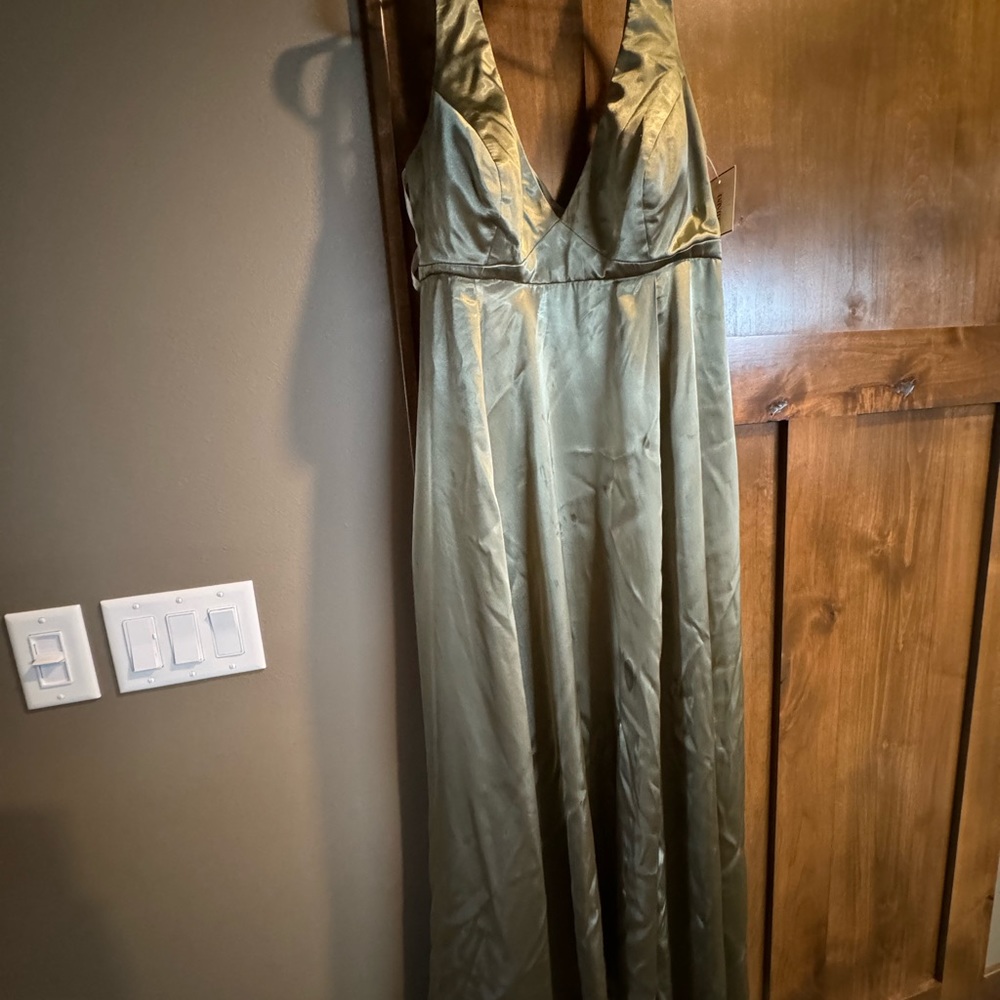 David’s bridal bridesmaid dress eucalyptus size 16